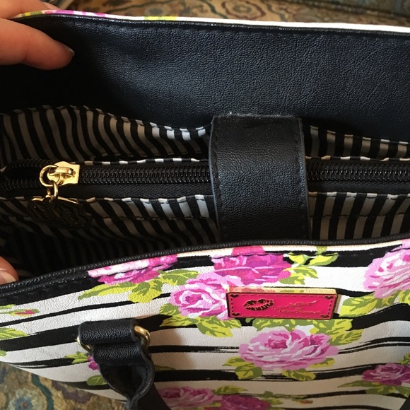 Betsey Johnson purse/crossbody bag - Picture 5 of 8